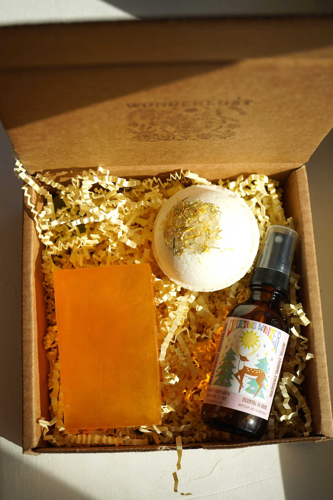 Uplifting Winter Aromatherapy Gift Box